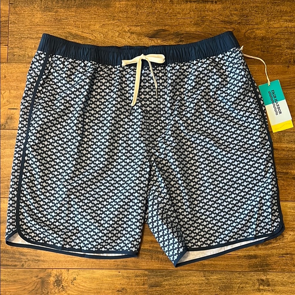 FAIR HARBOR MENS Lined Geometric Mastos-Anchor Trunks Size 3X NWT